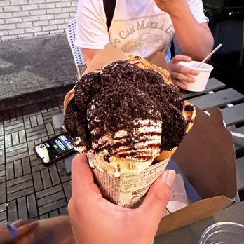 Kow Kow - Oreo ice cream in a waffle - Ice Cream & Frozen Yogurt Near Me - Providence, Rhode Island