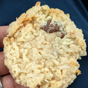 Luca Pastry - a hand holding a cookie - Italian Near Me - Livonia, Michigan Luca Pastry - a hand holding a cookie - Italian Near Me - Livonia, Michigan
