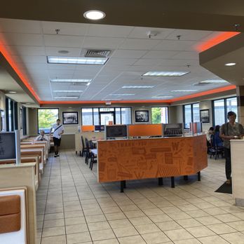 Whataburger - Modern interior - Fast Food Near Me - Houston, Texas