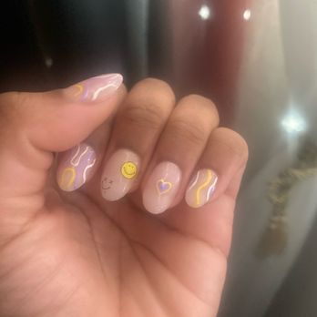 Vicky’s Nails & Spa - Nail Salons Near Me - Hemet, California