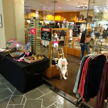 Doubletree Boutique - Great prices and fantastic service from super nice ladies! - Hotels Near Me - Tucson, Arizona