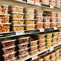 The Bulk-Priced Food Shoppe