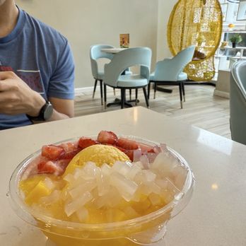 Mango Mango - Desserts Near Me - Long Island City, New York