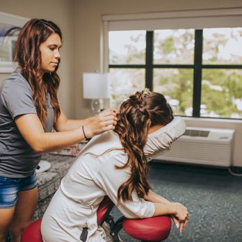 Massages By Malia - Bride getting a chair massage with Malia - Massage Therapy Near Me - Urbandale, Iowa Massages By Malia - Bride getting a chair massage with Malia - Massage Therapy Near Me - Urbandale, Iowa