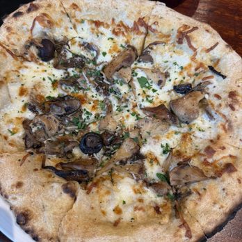 Rooster's Wood-fired Kitchen Winston Salem - Mushroom pizza - Bars Near Me - Winston-salem, North Carolina Rooster's Wood-fired Kitchen Winston Salem - Mushroom pizza - Bars Near Me - Winston-salem, North Carolina