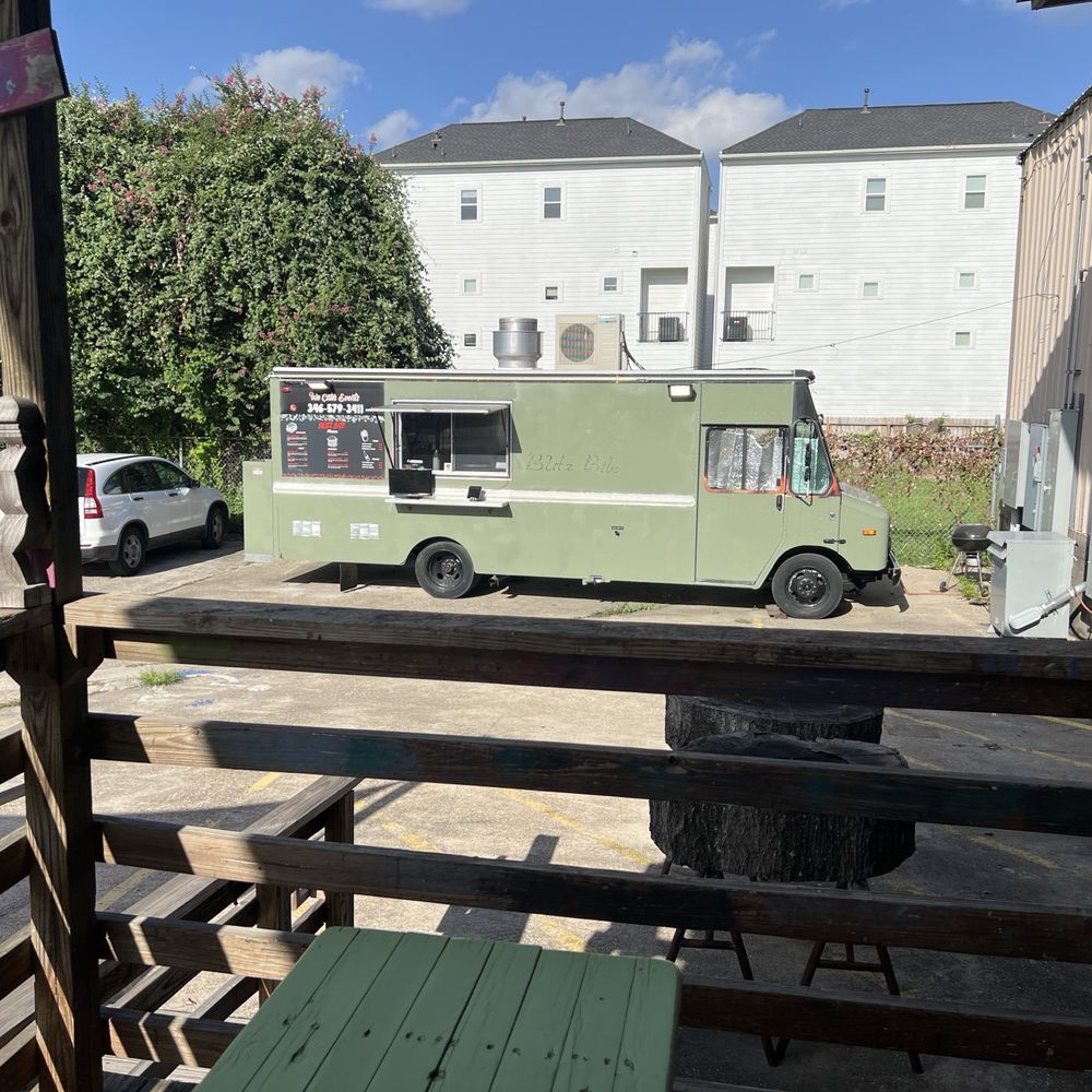 Blitz Bite - The food truck with the patio seating outside the bar - Burgers Near Me - Houston, Texas Blitz Bite - The food truck with the patio seating outside the bar - Burgers Near Me - Houston, Texas