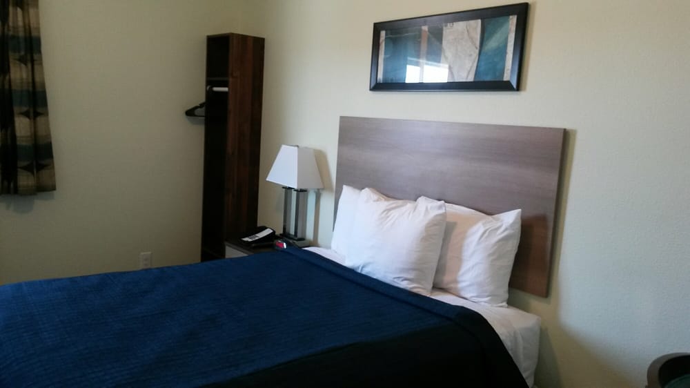 BARONS LODGE Updated September 2024 637 Bernie St, Killdeer, North