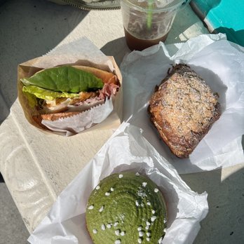 Breadbelly - Breakfast Sandwich, Kaya Bun, Persimmon Orange Blossom Croissant - Bakeries Near Me - San Francisco, California