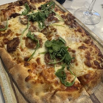 The Greyson - Honey flatbread magaherta - Bars Near Me - Palmetto, Florida