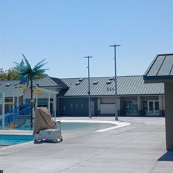 San Leandro Family Aquatic Center