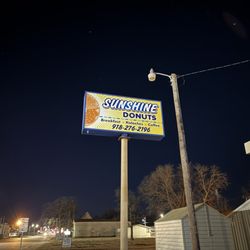 Sunshine Donuts - Exterior