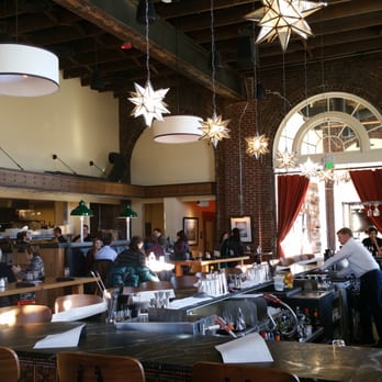 STIR - Atmosphere galore! - Cocktail Bars Near Me - Chattanooga, Tennessee