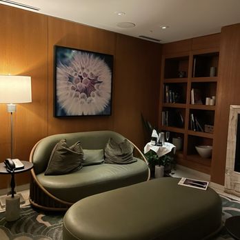 Fairmont Pacific Rim - Ladies only lounge - Hotels Near Me - Vancouver, British Columbia Fairmont Pacific Rim - Ladies only lounge - Hotels Near Me - Vancouver, British Columbia