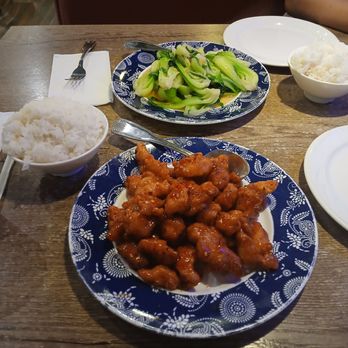 Chef Wang 状元楼 - General Tsao's Chicken, Garlic baby Bok Choy, Green Onion Pamcake - Szechuan Near Me - Tucson, Arizona