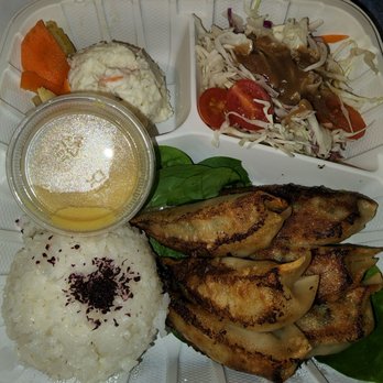 Dell's Kitchen and Bakery - Gyoza plate - Asian Fusion Near Me - Honolulu, Hawaii