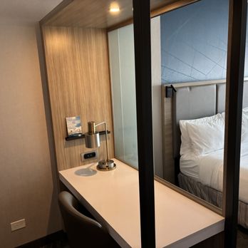 SpringHill Suites by Marriott Chicago Chinatown - Hotels Near Me - Chicago, Illinois