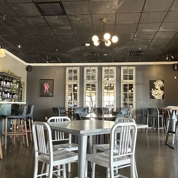 Hyde Park - Ambiance - Cocktail Bars Near Me - Webster, Texas Hyde Park - Ambiance - Cocktail Bars Near Me - Webster, Texas