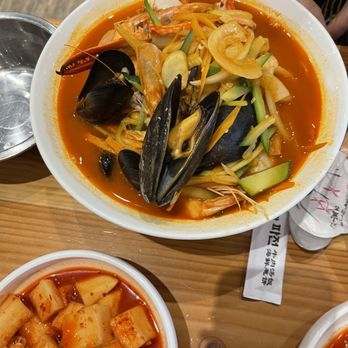 Naju Gomtang - Spicy seafood noodle soup - Korean Near Me - Flushing, New York