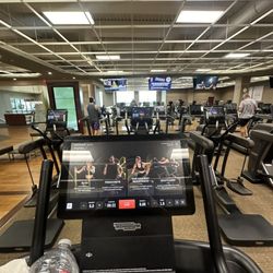 Life Time - Treadmill