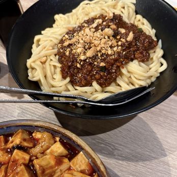 Dumpling Kitchen - H8. Szechuan Style Noodle w/ Ground Pork in Peanut Sauce / - Shanghainese Near Me - Berkeley, California