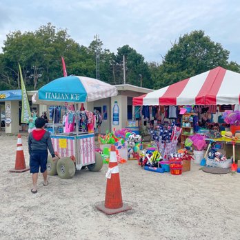Wingaersheek Beach - Food, items for sale and restroom area - Beaches Near Me - Gloucester, Massachusetts