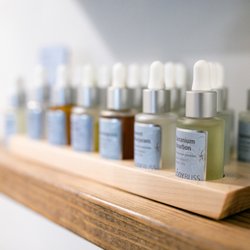 spa élan - Aromatherapy design bar used for massage services as well as our aromatherapy foot soaks