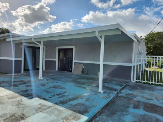 Miami Aluminum Roof Logo