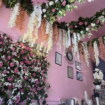 Damask Rose Coffee - Inside - Coffee & Tea Near Me - Oakland, California Damask Rose Coffee - Inside - Coffee & Tea Near Me - Oakland, California