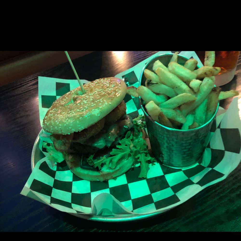 2 Javelinas Draft House - Western Burger & Fries  Add Bacon - Bars Near Me - Pecos, Texas