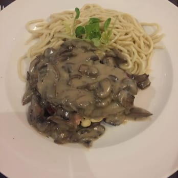 Quadrucci - Filet stuffed with Brie - Italian Near Me - Rio de Janeiro, RJ