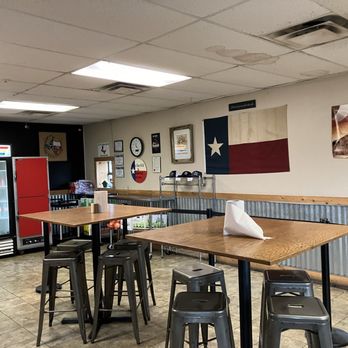 4T's Bar-BQ - Dining room - Barbeque Near Me - Forney, Texas 4T's Bar-BQ - Dining room - Barbeque Near Me - Forney, Texas