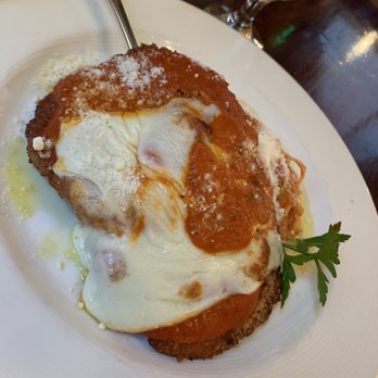 Bellini - Cotoletta di Pollo o Vitello alla Parmigiana - Italian Near Me - Philadelphia, Pennsylvania Bellini - Cotoletta di Pollo o Vitello alla Parmigiana - Italian Near Me - Philadelphia, Pennsylvania