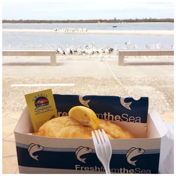 Charis Seafoods - ここのFish & Chipsが1番好き。バターの方が好き。メッチャおいしい(^0^ - Seafood Near Me - Labrador, QLD Charis Seafoods - ここのFish & Chipsが1番好き。バターの方が好き。メッチャおいしい(^0^ - Seafood Near Me - Labrador, QLD
