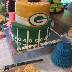 Cakes and All That Jazz - Princess and Packers Cake