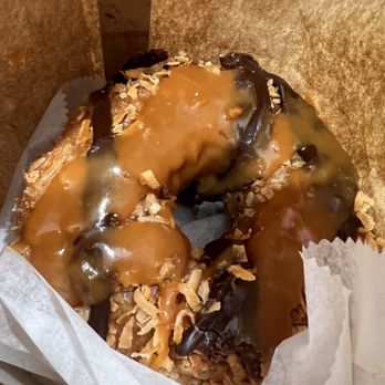 Moe's Doughs Donut Shop - Samoa - Donuts Near Me - Brooklyn, New York