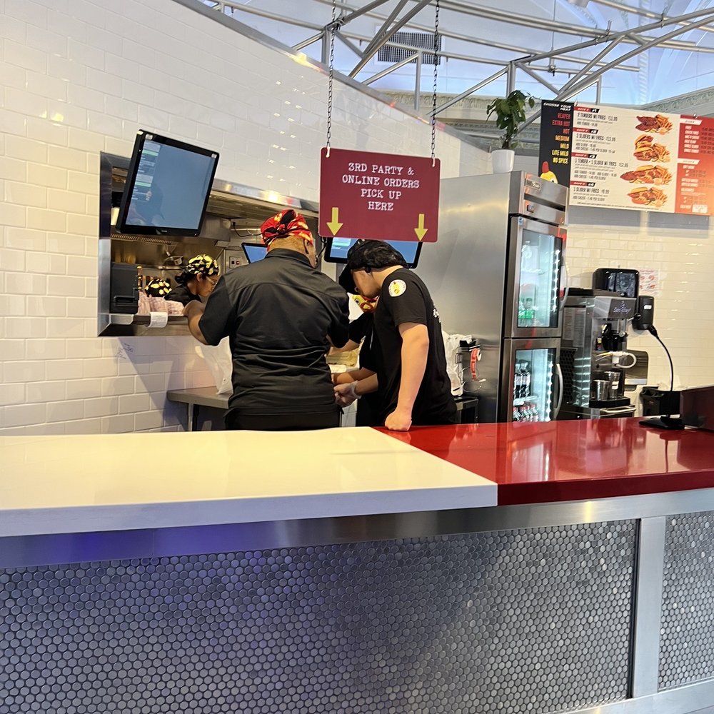 Dave's Hot Chicken - Inside - Chicken Shop Near Me - Washington, DC, District of Columbia