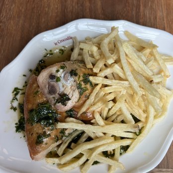 Le Crocodile - 1/4 roasted chicken and fries - French Near Me - Brooklyn, New York