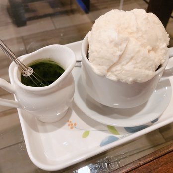 3 Blossoms Cafe - Vanilla ice cream with Matcha drizzle - Bubble Tea Near Me - Westminster, California 3 Blossoms Cafe - Vanilla ice cream with Matcha drizzle - Bubble Tea Near Me - Westminster, California