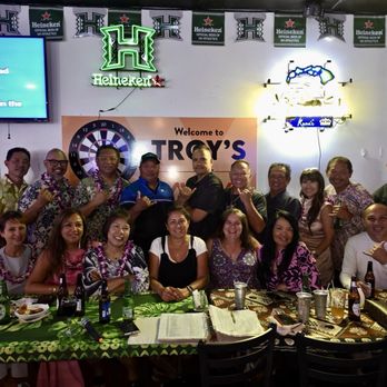 Troy's - A few class of '86 friends - Sports Bars Near Me - Lihue, Hawaii