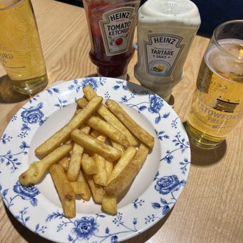 Wetherspoon Express - Pubs Near Me - Hounslow, XGL