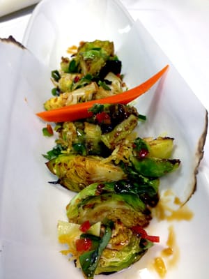 Tona Sushi Bar and Grill by null