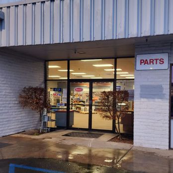 Golden State Peterbilt - Entrance - Commercial Truck Repair Near Me - Fresno, California Golden State Peterbilt - Entrance - Commercial Truck Repair Near Me - Fresno, California