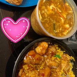 Food King - Sesame Chicken lunch special with vegetable fried rice, egg roll, and hot & sour soup!