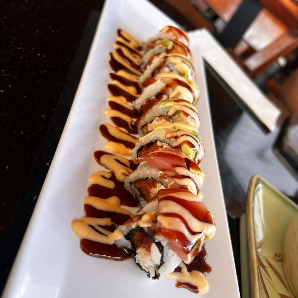 Spicy turn and crab sushi roll (The spice level was extremely low) from a girl who can not eat spicy food Spicy turn and crab sushi roll (The spice level was extremely low) from a girl who can not eat spicy food