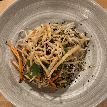 Fresh & Co - Udon noodle salad - New American Near Me - Camden, Maine