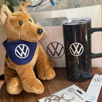 Pacific Volkswagen - Perks! - Car Dealers Near Me - Hawthorne, California Pacific Volkswagen - Perks! - Car Dealers Near Me - Hawthorne, California