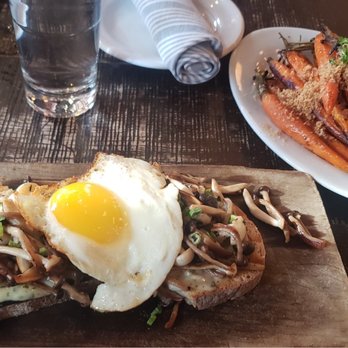 River Roast - Mushroom Toast and Grilled Carrots - American Near Me - Chicago, Illinois