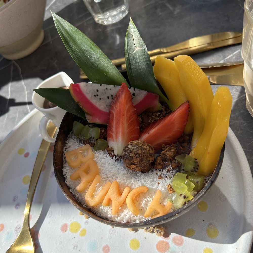 Brunch & Cake - acai bowl - Desserts Near Me - Barcelona, B