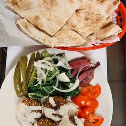 Babylon restaurant and bar - Falafel plate