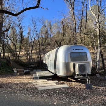 AutoCamp Yosemite - Plenty of room for glamping - Hotels Near Me - Midpines, California AutoCamp Yosemite - Plenty of room for glamping - Hotels Near Me - Midpines, California